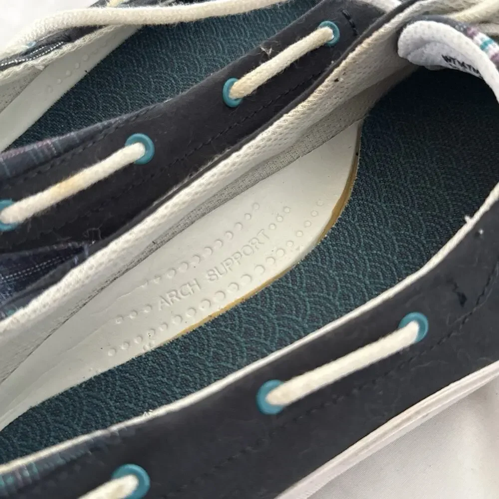 Keds Women’s Boat Shoe Flats Navy Plaid Lace Up Comfort Shoes Size 9
